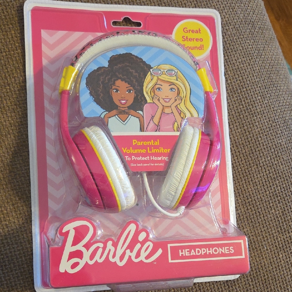 Barbie Pink and White Kids Wired Headphones NIB